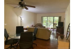 330 W Park Dr, Miami, FL 33172, Sold 09/02/20