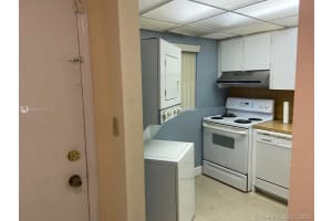 330 W Park Dr, Miami, FL 33172, Sold 09/02/20