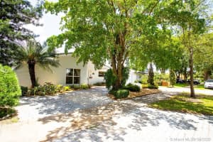 7323 Loch ness Dr, Miami Lakes, FL 33014, Sold 11/13/20