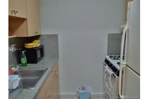 1655 W 44th Pl, Hialeah, FL 33012, Sold 09/17/20