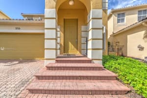 3210 NE 212th St, Miami, FL 33180, Sold 11/23/20