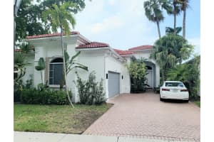 1668 Diplomat Dr, Miami, FL 33179, Sold 07/15/21