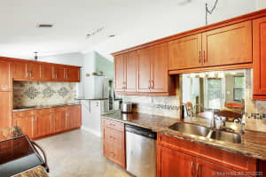 2021 Maplewood Dr, Coral Springs, FL 33071, Sold 08/20/20