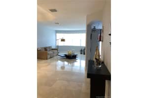 10923 NW 70th St, Doral, FL 33178, Sold 09/21/20