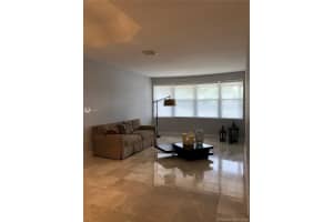 10923 NW 70th St, Doral, FL 33178, Sold 09/21/20