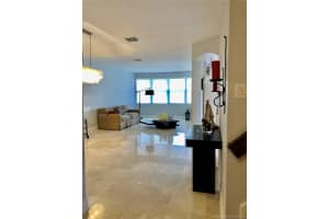 10923 NW 70th St, Doral, FL 33178, Sold 09/21/20