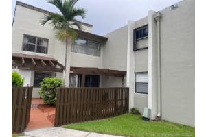 10020 NW 9th St Cir, Miami, FL 33172, Sold 08/28/20