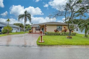 8830 NW 75th Ct, Tamarac, FL 33321, Sold 09/25/20