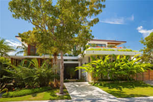 130 Island Dr, Key Biscayne, FL 33149, Sold 12/21/20
