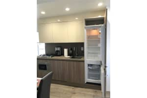 335 Ocean Dr, Miami Beach, FL 33139, Sold 03/08/21