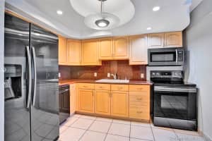 20400 W Country Club Dr, Aventura, FL 33180, Sold 01/21/21