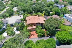 19924 NE 19th Pl, Miami, FL 33179, Sold 08/19/21