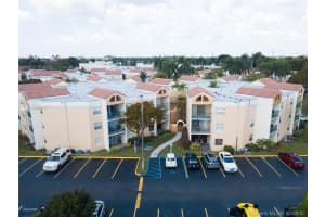 6276 NW 186th St, Hialeah, FL 33015, Sold 11/13/20