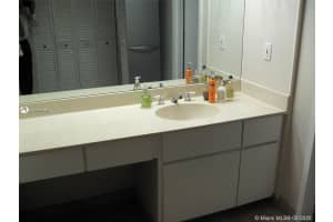 5701 Collins Ave, Miami Beach, FL 33140, Sold 12/02/21