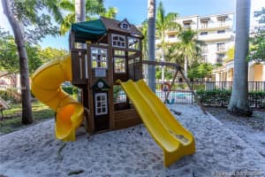 8430 SW 8th St #203b, Miami, FL 33144, Sold 10/07/20