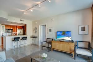 110 Washington Ave, Miami Beach, FL 33139, Sold 04/09/21