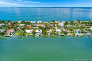 611 N Mashta Dr, Key Biscayne, FL 33149, Sold 03/25/21