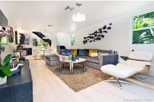 325 Meridian Ave, Miami Beach, FL 33139, Sold 02/26/21