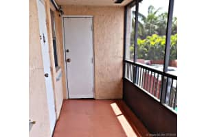 15665 SW 82nd Cir Ln, Miami, FL 33193, Sold 09/28/20