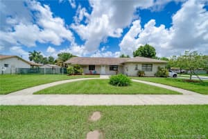 12841 SW 11th Pl, Davie, FL 33325, Sold 09/21/20