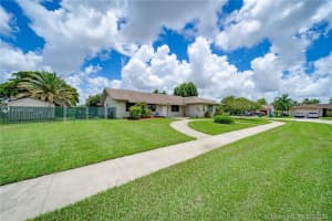 12841 SW 11th Pl, Davie, FL 33325, Sold 09/21/20