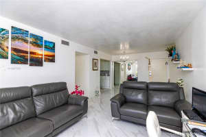 8201 NW 8th St, Miami, FL 33126, Sold 09/15/20
