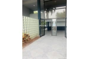 8251 NW 8th St, Miami, FL 33126, Sold 12/03/20