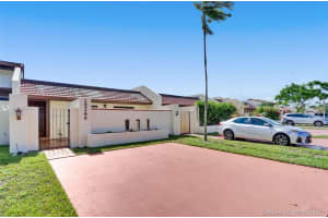 19249 NW 64th Ct, Hialeah, FL 33015, Sold 09/04/20