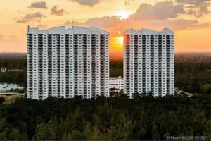 14951 Royal Oaks Ln, North Miami Beach, FL 33181, Sold 04/08/22