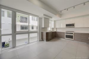109 N Shore Dr, Miami Beach, FL 33141, Sold 10/26/20