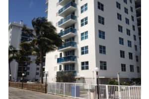 7501 E Treasure Dr #5a, North Bay Village, FL 33141, Sold 10/15/20