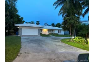 313 Centre Is, Golden Beach, FL 33160, Sold 08/31/20