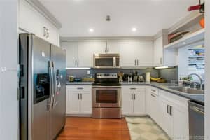 2555 Collins Ave, Miami, FL 33140, Sold 12/16/20