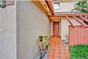 8582 SW 115th Ct, Miami, FL 33173, Sold 08/28/20