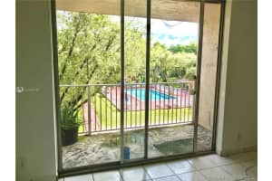8421 NW 8th St, Miami, FL 33126, Sold 09/21/20