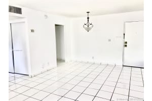 8421 NW 8th St, Miami, FL 33126, Sold 09/21/20