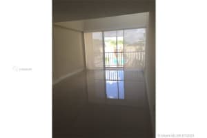 8810 Fontainebleau Blvd, Miami, FL 33172, Sold 08/25/20