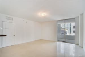 170 SE 14th St, Miami, FL 33131, Sold 01/18/21