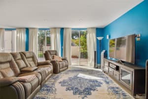 10270 NW 46th St, Doral, FL 33178, Sold 10/19/20