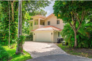 6744 Magnolia Ct, South Miami, FL 33143, Sold 10/26/20