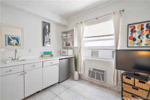 335 Ocean Dr, Miami Beach, FL 33139, Sold 03/30/21
