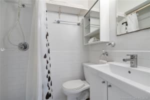 335 Ocean Dr, Miami Beach, FL 33139, Sold 03/30/21