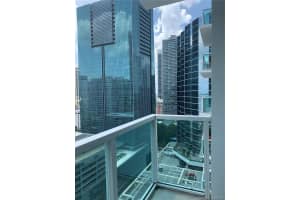 186 SE 12th Terrace, Miami, FL 33131, Sold 04/19/21