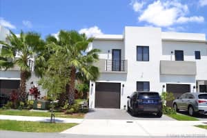 547 SW 91st Ave, Miami, FL 33174, Sold 10/20/20