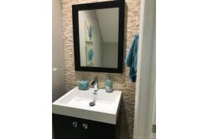 8346 NW 10th St #8f, Miami, FL 33126, Sold 01/15/21