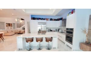 8249 NW 33rd Terrace, Doral, FL 33122, Sold 04/20/21