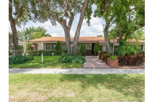 21000 NE 24th Ct, Miami, FL 33180, Sold 01/26/21