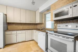2413 NE 10th St, Hallandale Beach, FL 33009, Sold 11/18/20