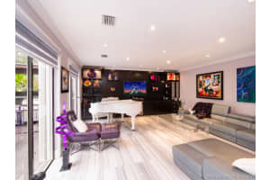 20235 W Oak Haven Cir, North Miami Beach, FL 33179, Sold 12/10/20