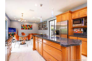 20235 W Oak Haven Cir, North Miami Beach, FL 33179, Sold 12/10/20